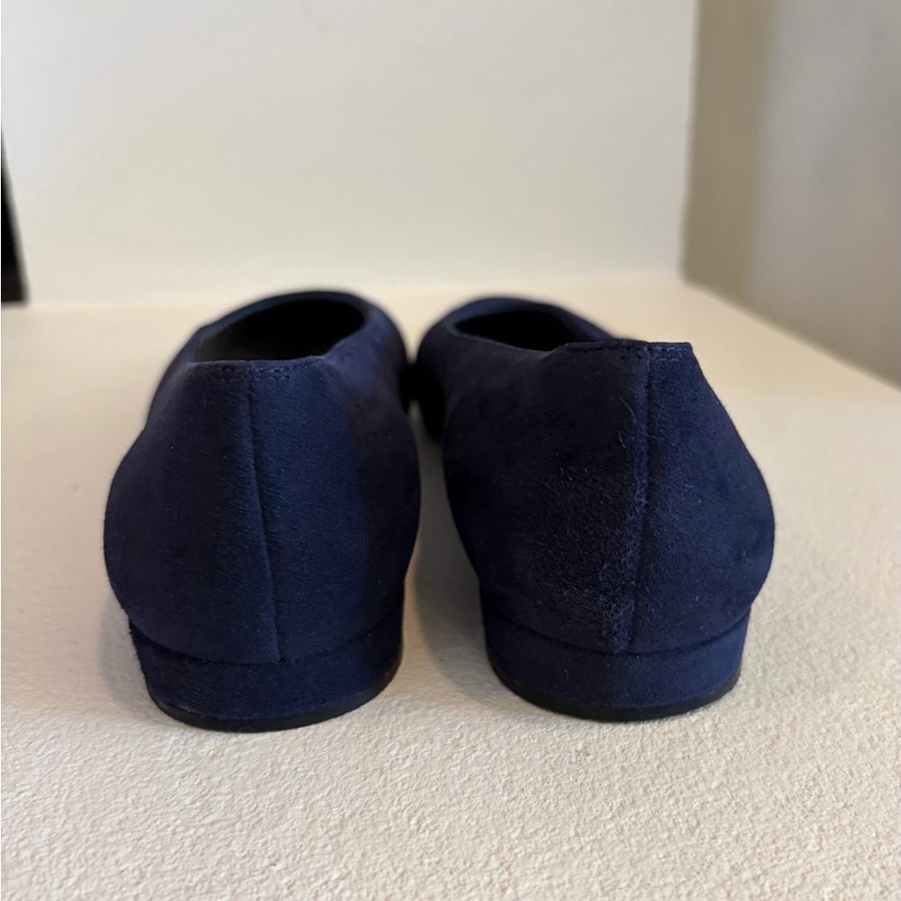 Stuart Weitzman Chic 6M Blue Suede Ballet Flats - Picture 3 of 8